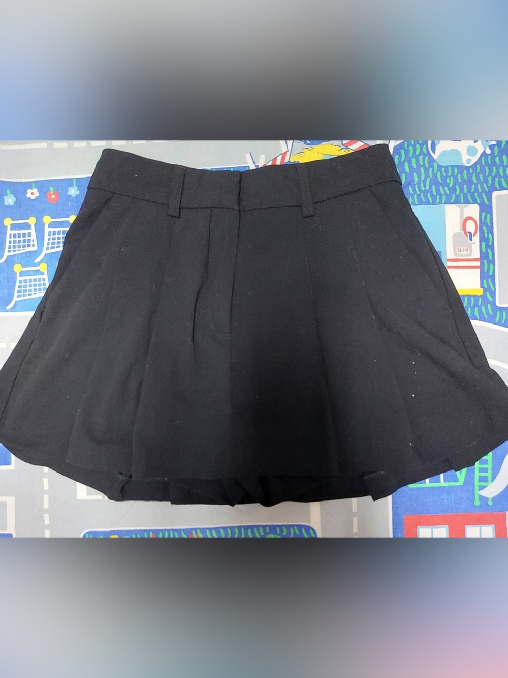 Dynamite black pleated skort